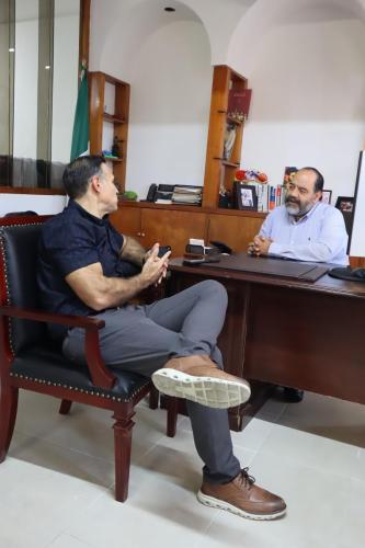 4-–-REUNION-CON-EL-SUBSECRETARIO-DE-SERVICIOS-REGISTRALES-LIC.-MARIO-ALBERTO-GALLARDO-GARCIA (1)