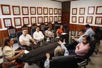 14 – REUNIÓN CON LA PRESIDENTA MUNICIPAL DE CUNDUACÁN, LIC. MARÍA DE LA CRUZ LÓPEZ, JUNTO CON NOTARIOS DE CUNDUACÁN