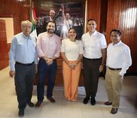 24 – REUNIÓN CON LA PRESIDENTA MUNICIPAL DE CUNDUACÁN, LIC. MARÍA DE LA CRUZ LÓPEZ, JUNTO CON NOTARIOS DE CUNDUACÁN