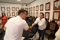27 – REUNIÓN CON LA PRESIDENTA MUNICIPAL DE CUNDUACÁN, LIC. MARÍA DE LA CRUZ LÓPEZ, JUNTO CON NOTARIOS DE CUNDUACÁN