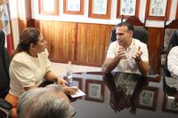 5 – REUNIÓN CON LA PRESIDENTA MUNICIPAL DE CUNDUACÁN, LIC. MARÍA DE LA CRUZ LÓPEZ, JUNTO CON NOTARIOS DE CUNDUACÁN