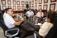 9 – REUNIÓN CON LA PRESIDENTA MUNICIPAL DE CUNDUACÁN, LIC. MARÍA DE LA CRUZ LÓPEZ, JUNTO CON NOTARIOS DE CUNDUACÁN