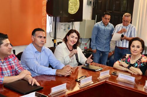 12-–-FIRMA-DE-CONVENIO-CON-EL-PRESIDENTE-MUNICIPAL-DE-TACOTALPA-LIC.-RICKY-ANOTONIO-ARCOS-PEREZ-EN-EL-PALACIO-MUNICIPAL-DEL-MISMO