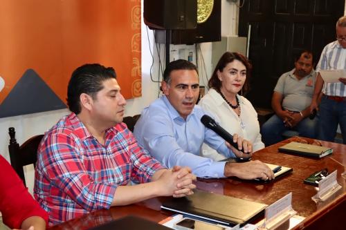 22-–-FIRMA-DE-CONVENIO-CON-EL-PRESIDENTE-MUNICIPAL-DE-TACOTALPA-LIC.-RICKY-ANOTONIO-ARCOS-PEREZ-EN-EL-PALACIO-MUNICIPAL-DEL-MISMO