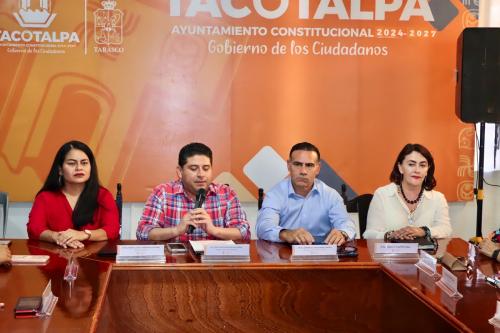 23-–-FIRMA-DE-CONVENIO-CON-EL-PRESIDENTE-MUNICIPAL-DE-TACOTALPA-LIC.-RICKY-ANOTONIO-ARCOS-PEREZ-EN-EL-PALACIO-MUNICIPAL-DEL-MISMO