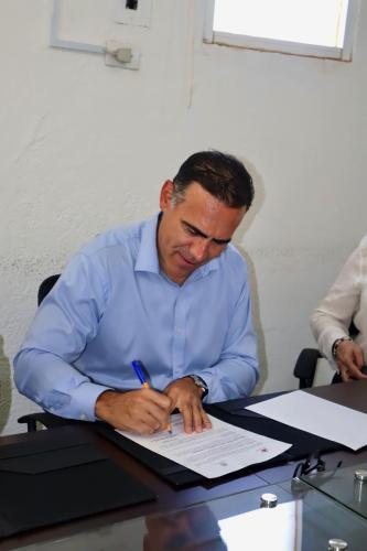 9-–-FIRMA-DE-CONVENIO-CON-EL-PRESIDENTE-MUNICIPAL-DE-JALPA-LIC.-JOSE-MANUEL-HERNANDEZ-PEREZ-EN-EL-PALACIO-MUNICIPAL-DEL-MISMO