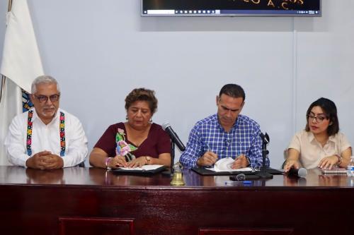 7-FIRMA-DE-CONVENIO-CON-LA-PRESIDENTA-MUNICIPAL-DE-JONUTA-PRFRA.-MARIA-SOLEDAD-VILLAMAYOR-NOTARIO-EN-LAS-INTALACIONES-DEL-COLEGIO-DE-NOTARIOS-DE-TABASCO-A.-C