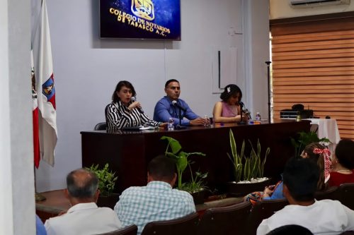 77 15-REUNION-DE-TRABAJO-EN-EL-COLEGIO-DE-NOTARIOS-CON-LA-SUBDSECRETARIA-DE-ADMINISTRACION-Y-FINANZAS-DEL-GOBIERNO-DE-TABASCO-Y-LA-DIRECTORA-GENERAL-DEL-CATASTRO-EN-LAS-INTALACIONES-DEL-MISMO