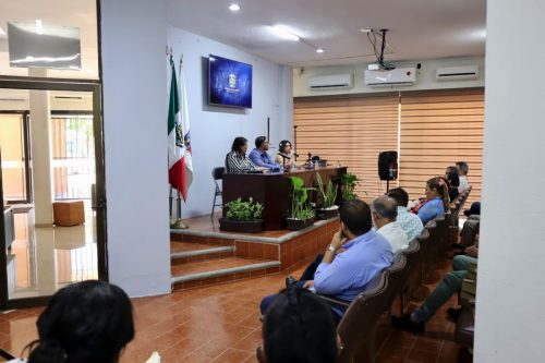 77 18-REUNION-DE-TRABAJO-EN-EL-COLEGIO-DE-NOTARIOS-CON-LA-SUBDSECRETARIA-DE-ADMINISTRACION-Y-FINANZAS-DEL-GOBIERNO-DE-TABASCO-Y-LA-DIRECTORA-GENERAL-DEL-CATASTRO-EN-LAS-INTALACIONES-DEL-MISMO