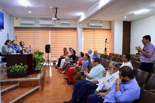 77 3-REUNION-DE-TRABAJO-EN-EL-COLEGIO-DE-NOTARIOS-CON-LA-SUBDSECRETARIA-DE-ADMINISTRACION-Y-FINANZAS-DEL-GOBIERNO-DE-TABASCO-Y-LA-DIRECTORA-GENERAL-DEL-CATASTRO-EN-LAS-INTALACIONES-DEL-MISMO